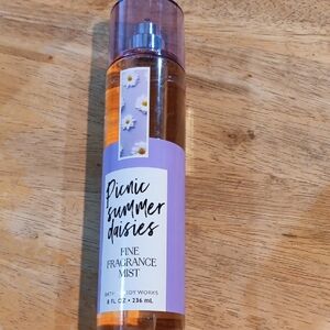 Bath & Body Works Picnic Summer Daisies Fragrance Mist - Discontinued Scent